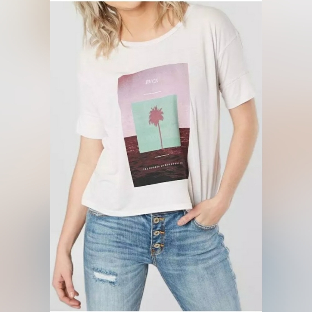 ♦️RVCA Horizon Photo Real Graphic T-shirt♦️